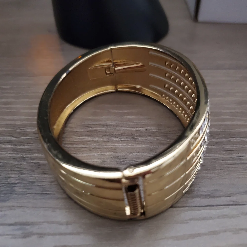 Wide Bangle Bracelet Hinged w/Rhinestones Gold Tone No Missing Stones